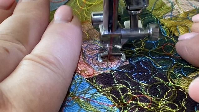 Как красиво использовать самые маленькие кусочки ткани для создание арт полотна. смотреть онлайн