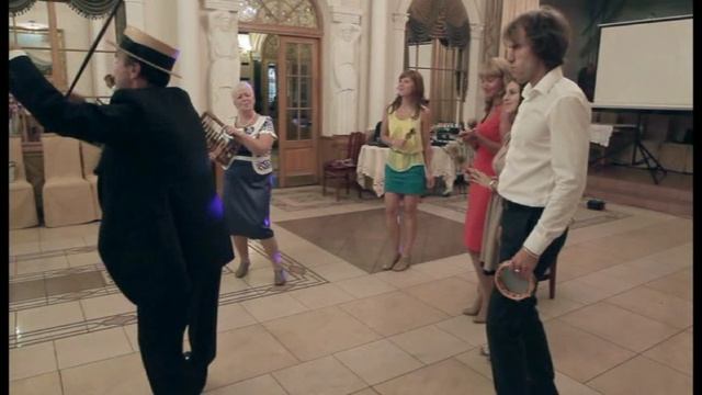 Виктор Смирнов. Игра на пиле на свадьбе.