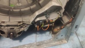 Whirlpool AWE 7515/1 ошибка F12.