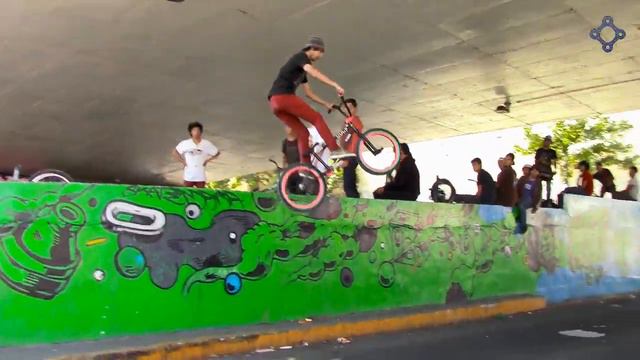 BMX Game of BIKE - Giovanny Torres vs Luis Hernandez смотреть онлайн