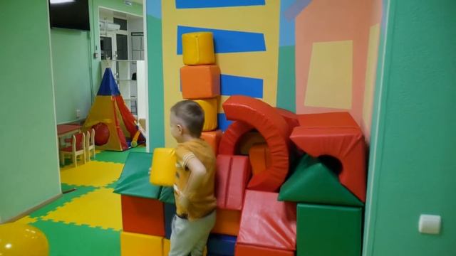 DJ AR$EN1Y и игровая комната "Смайлик" смотреть онлайн