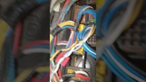 6565 нарушение связи шины CAN или линии питания между блоком EBS и модулятором задней оси на DAF 10