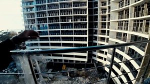 NARUTO & SASUKE СПАСЛИ ШКОЛЬНИЦ ОТ МАНЬЯКА ПОБЕГ С ЭЛЕМЕНТАМИ ПАРКУРА