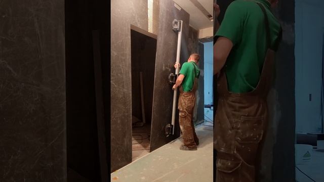 Крупноформатный керамогранит в одного? Реально!