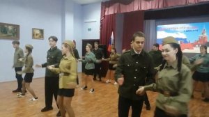 Танец "Ах, эти тучи в голубом"