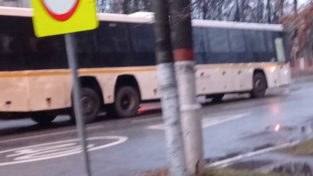 Как то стоит ГолАЗ на дороге под наклоном.. смотреть онлайн