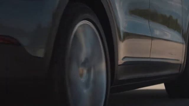 2018 Porsche Cayenne Official Video