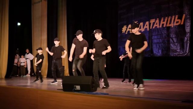 Паппинг и хип-хоп с Женей Пивишевым смотреть онлайн