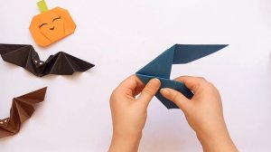 Origami Flapping bat | Halloween decor | How to make paper bat for Halloween