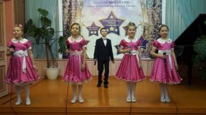 Ансамбль    Звонкие голоса   Попурри.mp4