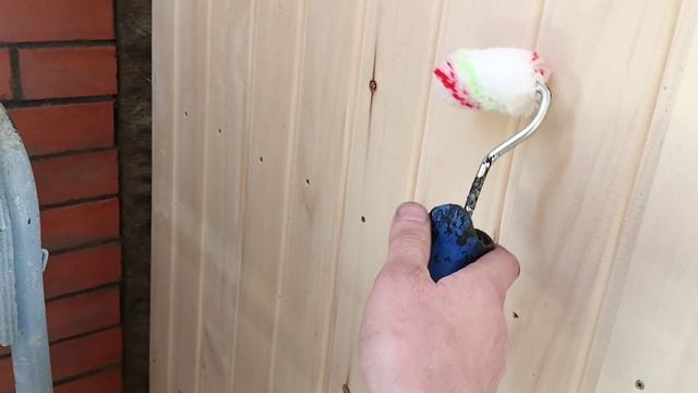 Покраска лаком стен и потолка в бане