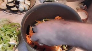 ГОТОВИМ летнее овощное рагу с мясом.