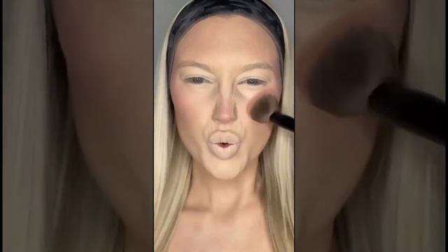 Nicki Minaj Viral Makeup Rap Video