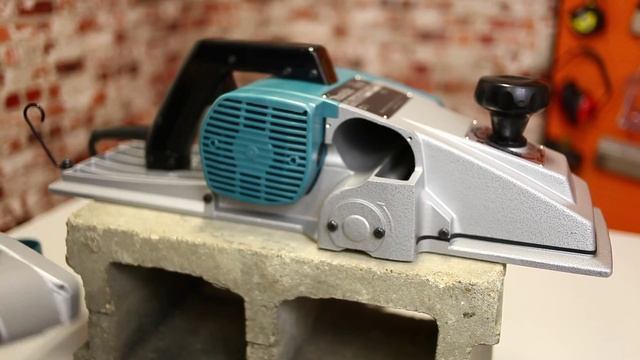Электрорубанок MAKITA 1806B смотреть онлайн