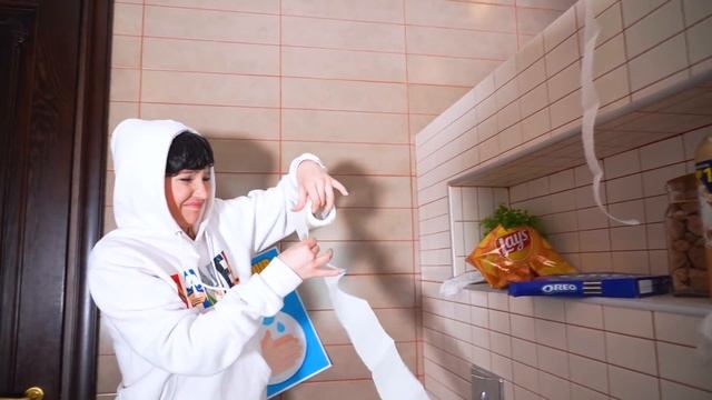 Если Ты Единственная Девушка В Школе Крашей | Как Пробраться в Школу Мальчиков смотреть онлайн