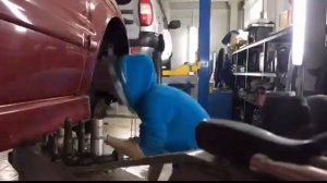 Быстрая замена подшипника ступицы на Mitsubishi Lanser IX)))