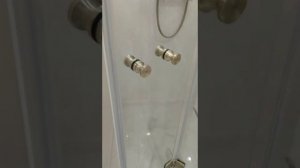 Душевая стеклянная дверь "гармошка". Складные створки, в одну сторону.