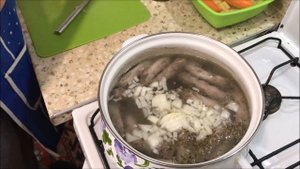 Бюджетный #суп с куриными #шейками и лапшой | Кухня мамы