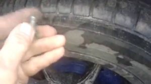 Сломана шпилька опорника стойки ваз.