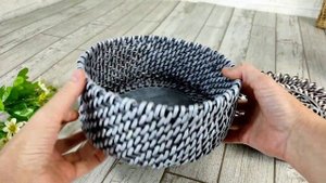 Корзина плетёная серая с ажурной крышкой. Корневое плетение