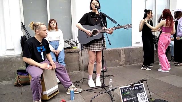 УЛИЧНЫЕ МУЗЫКАНТЫ СПб(3) на канале Грибоедова,17.05.23. смотреть онлайн