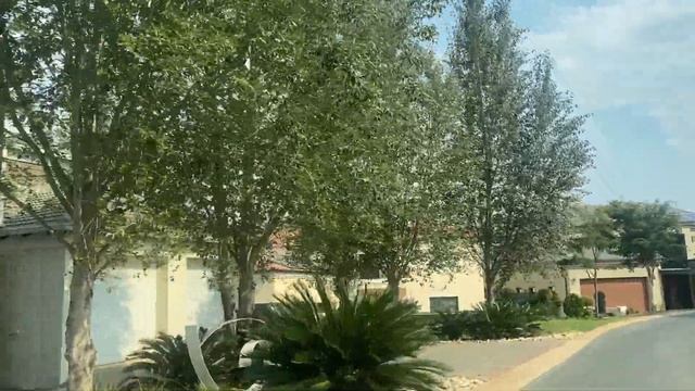 Estate tour in Midrand, Johannesburg South Africa |Blue Valley Estate смотреть онлайн