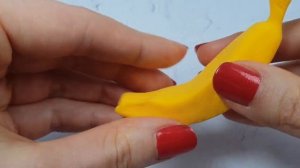 Лепим фигурки из воздушного пластилина и смешиваем со слаймом ?