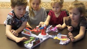 Игра "Летчик Луи" Сбей курицу.