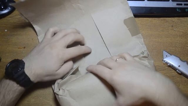 Посылка: краска для кожи, поворотный нож смотреть онлайн