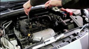 Замена свечей зажигания на Peugeot 408 1,6 Пежо 408 2012 года