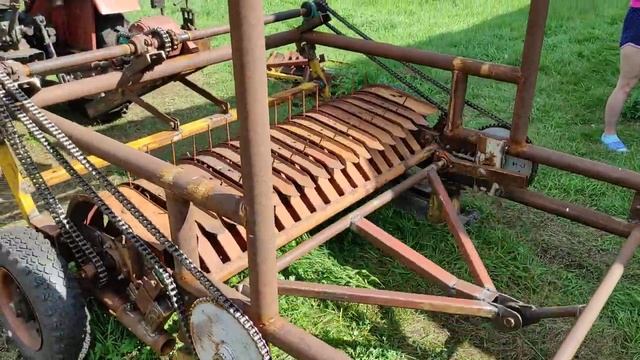 Подборщик сена, самодельный. Первый запуск. смотреть онлайн