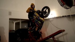 Как правильно делать вилли wheelie machine