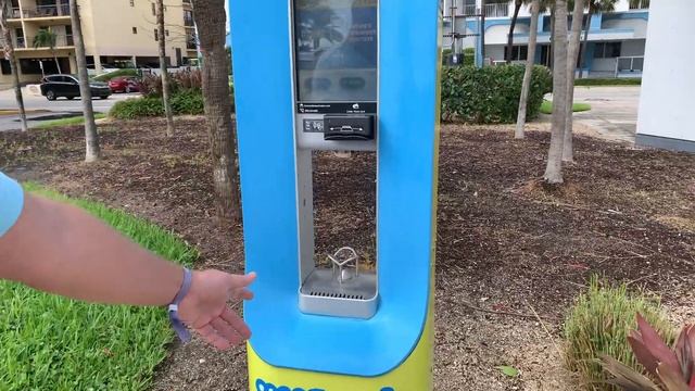 ЕСТЬ ДЕНЬГИ - ПЕЙ ХОЛОДНУЮ ВОДУ | МАЙАМИ-БИЧ | США смотреть онлайн