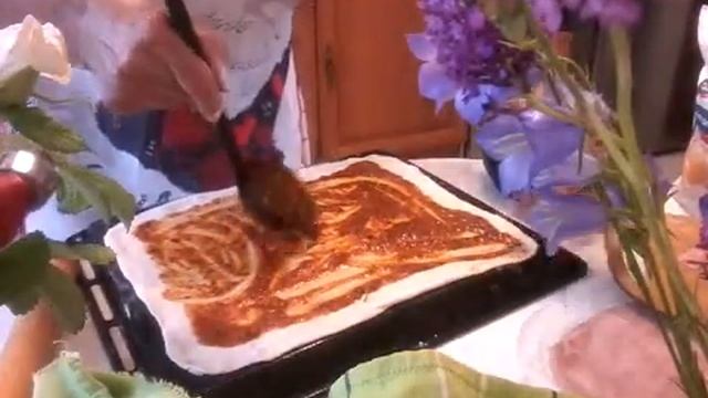 Пицца Жамбон -тонко нарезанная ветчина,очень любят дети. смотреть онлайн