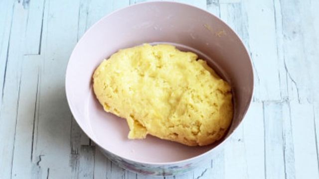 Песочное печенье с яйцами и маслом