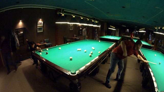 Владимир против Антона в партии по московской пирамиде, русский бильярд смотреть онлайн