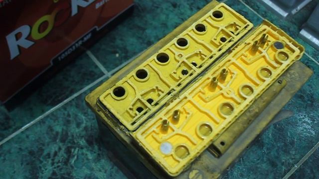 Вскрываем лабиринтную крышку
