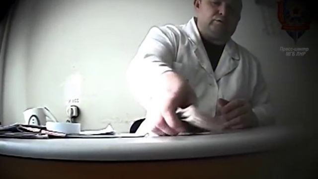 Момент дачи взятки преподавателю медуниверситета