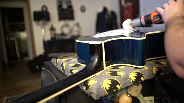 Removing Deep Scratches from Guitar Clearcoat! смотреть онлайн