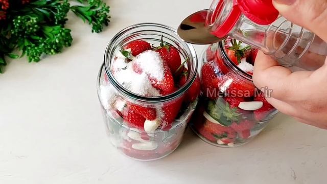 ВКУСНЕЕ, ЧЕМ СВЕЖИЕ! Вот так я СОХРАНЯЮ КЛУБНИКУ НА НОВЫЙ ГОД! #назиму #клубника
