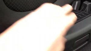 Ящик под пассажирским сидением Skoda Superb