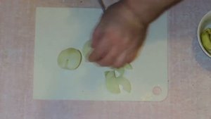 Рецепт печени с яблоками.  Печень тушеная с яблоками