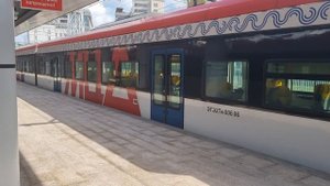 Две "Иволги-3.0" ЭГЭ2Тв-019 и ЭГЭ2Тв-006 на станции Митьково (Линия D3). 3 августа 2024г.