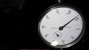 4. Как проверить износ выработку цилиндров в двигателе.mp4