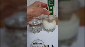 Эксперимент, проверяем магазинное молоко на PH и на наличие минералов.