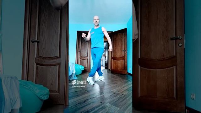 Батя показал как танцевать ) #80smusic  #shuffledance #танцы #танцыдома #шаффл