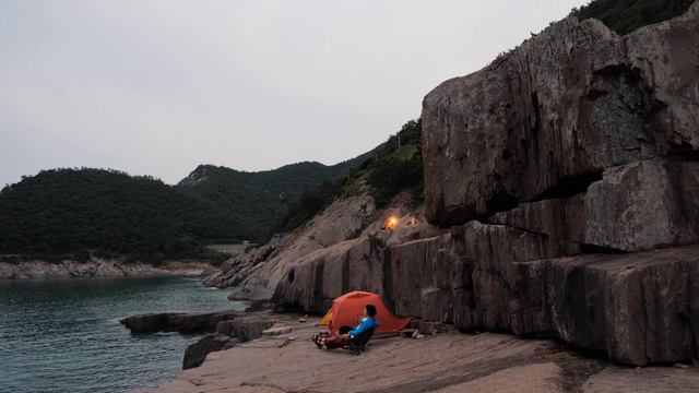 층층이 지어진 바닷가 텐트 마을, 여수 개도 백패킹 [4K]