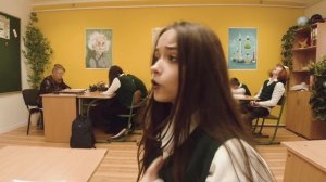 От первого лица: Школа 4 ? ДЕРЗКАЯ НОВЕНЬКАЯ ПОДСТАВИЛА ВЕСЬ КЛАСС ?СЛОМАЛИ УНИТАЗ ГЛАЗАМИ ШКОЛЬНИК