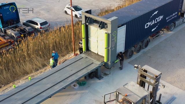 Automatic container, truck loading with Timber / Загрузка пиломатериала в контейнера смотреть онлайн