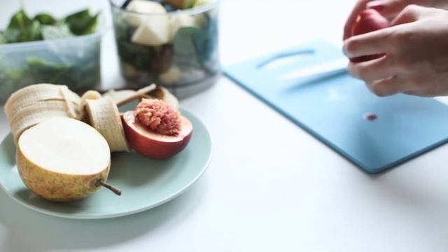 DIY|| ИДЕИ ДЛЯ ЗАВТРАКА: Смузи со шпинатом. Spinach smoothie смотреть онлайн